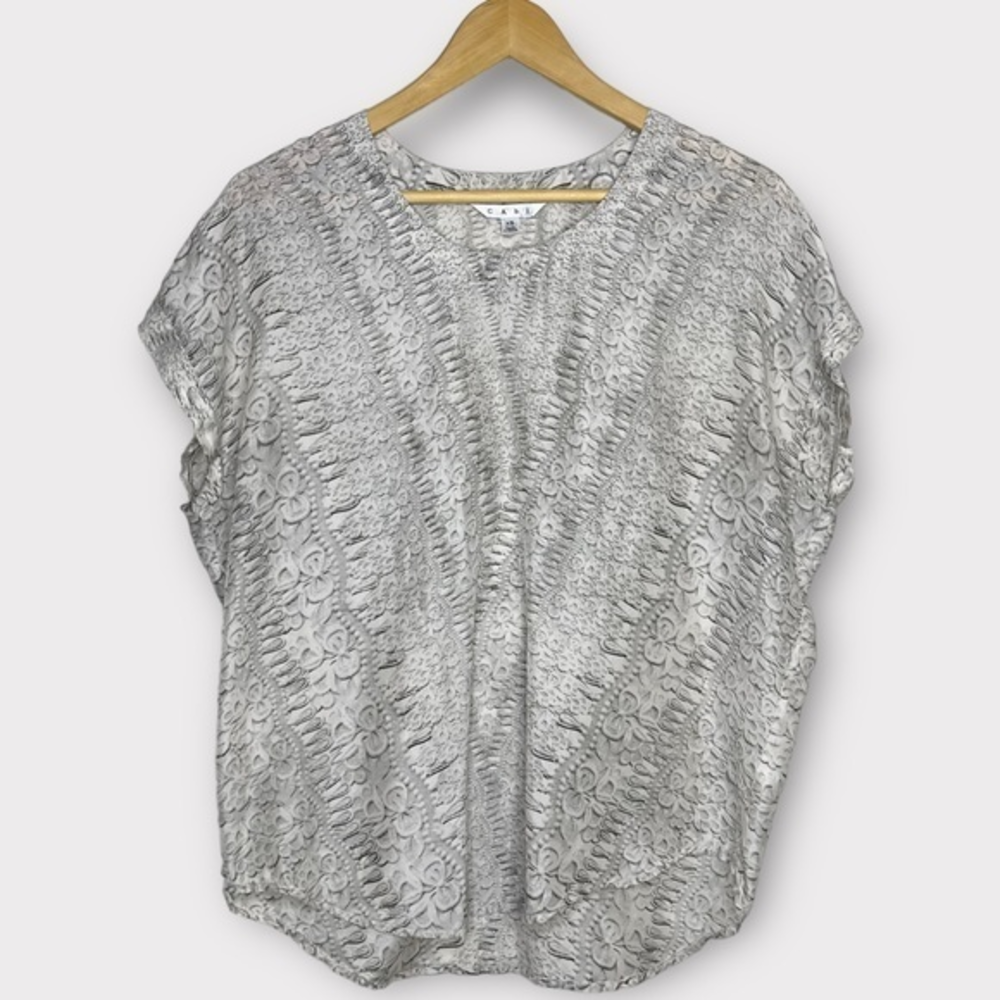 CAbi Silk Short Sleeve‎ Grey Print Blouse XS